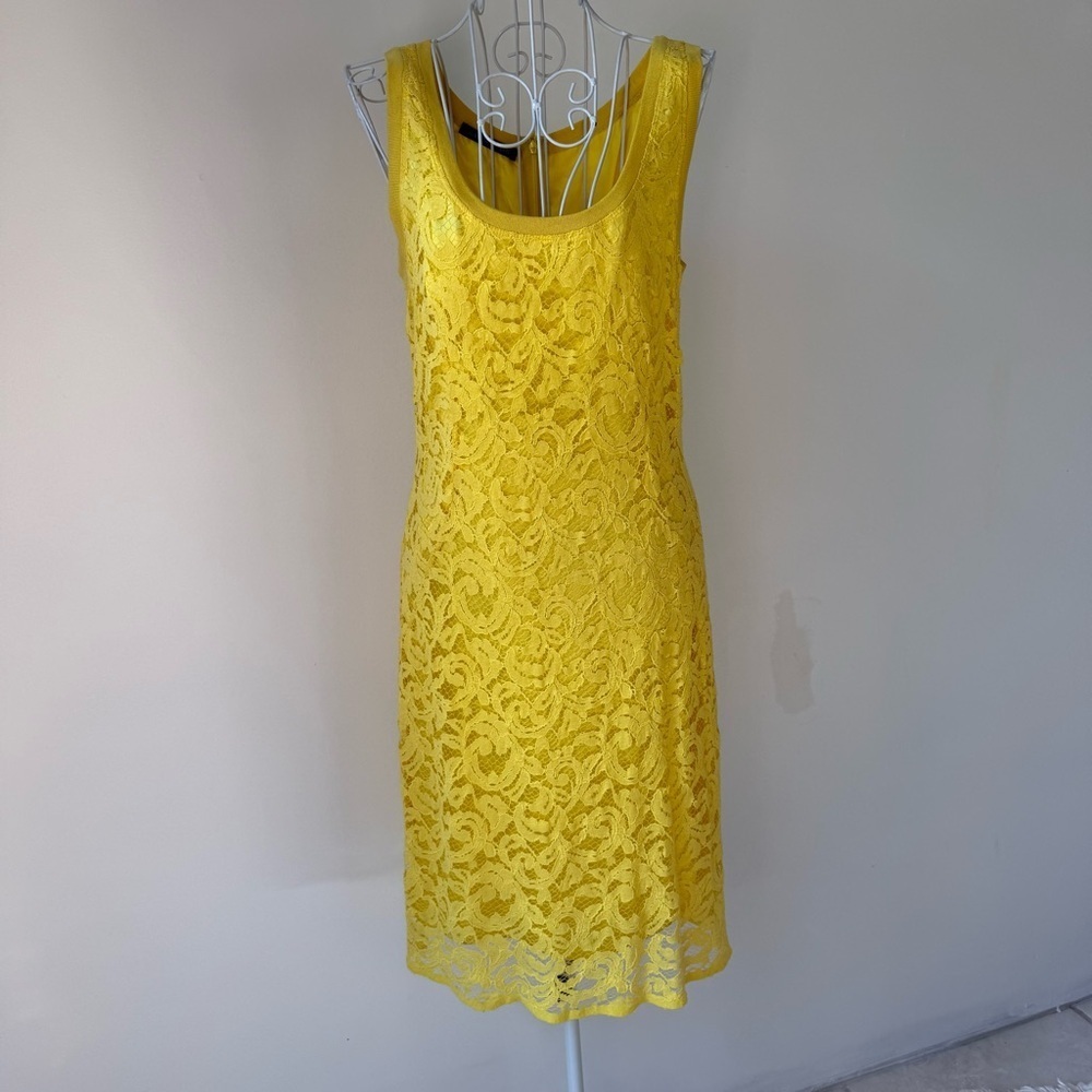 Alberta Ferretti Yellow Lace Sheath Dress Sleeveless Italy Size 44 US 8